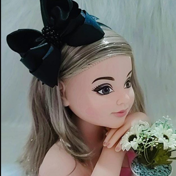 Tiara Belli Preta Laço Miolo Perolas