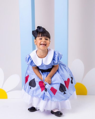 Vestido Marie Tematico Alice No Pais Das Maravilhas