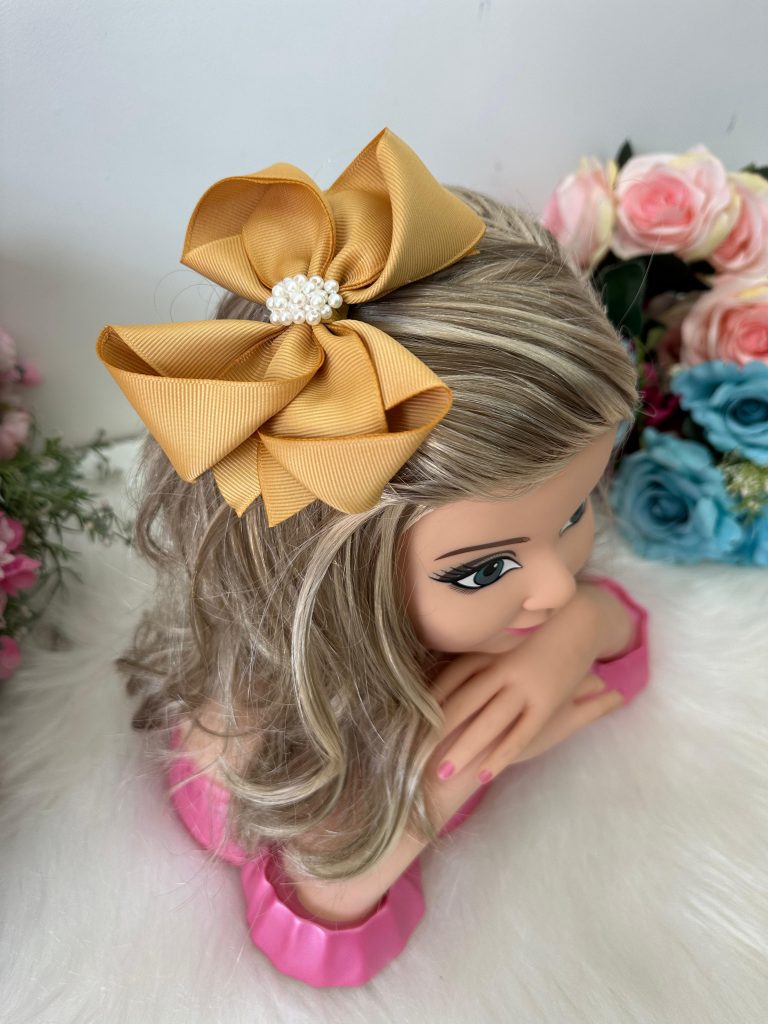 Laço Belli Perolas Maria Eduarda Dourada