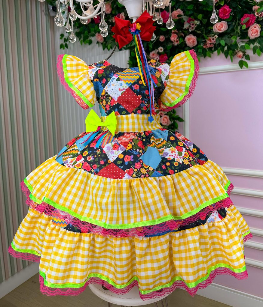 Vestido Junino Banana Club Luxo Quadrilha da Diversão