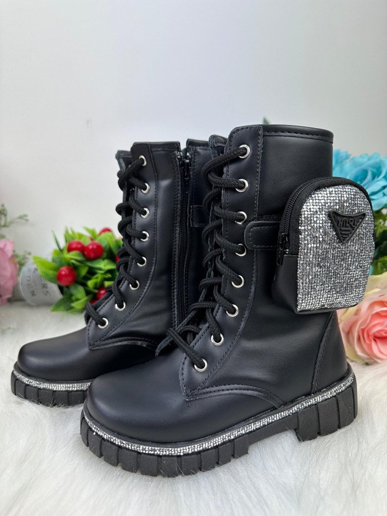 Bota/Coturno Nilqi Malu Bolsinha Cano Alto Preta